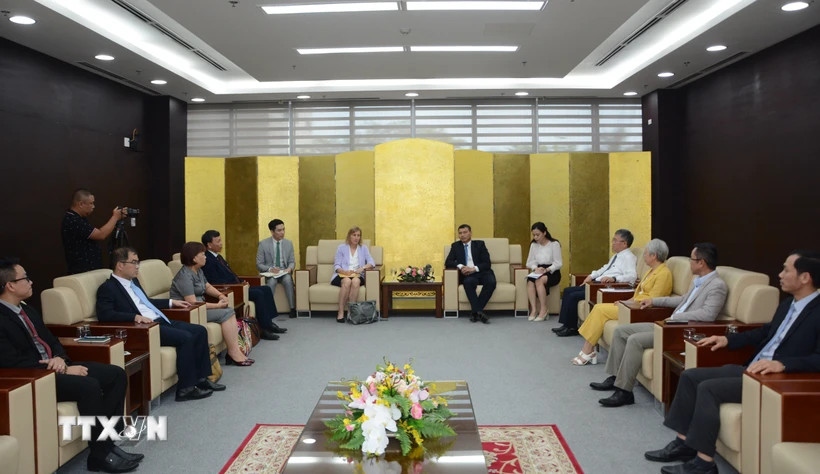 Da Nang to set up working group on cooperation with US